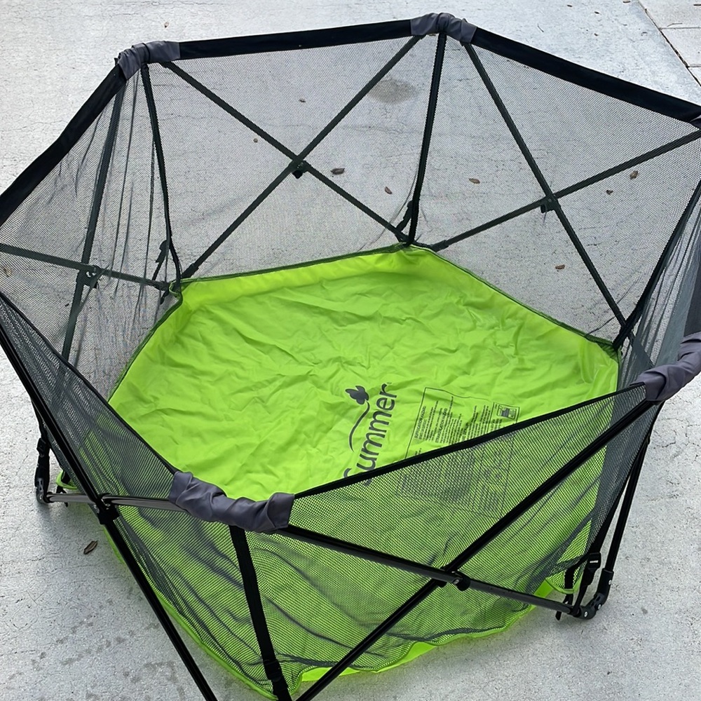 Collapsible Playpen (Brand: Summer Infant)
